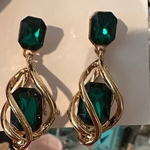 Elegant Gold and Green Earrings